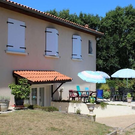 Bed and Breakfast La Salamandre De Chazelles 16 Екстер'єр фото