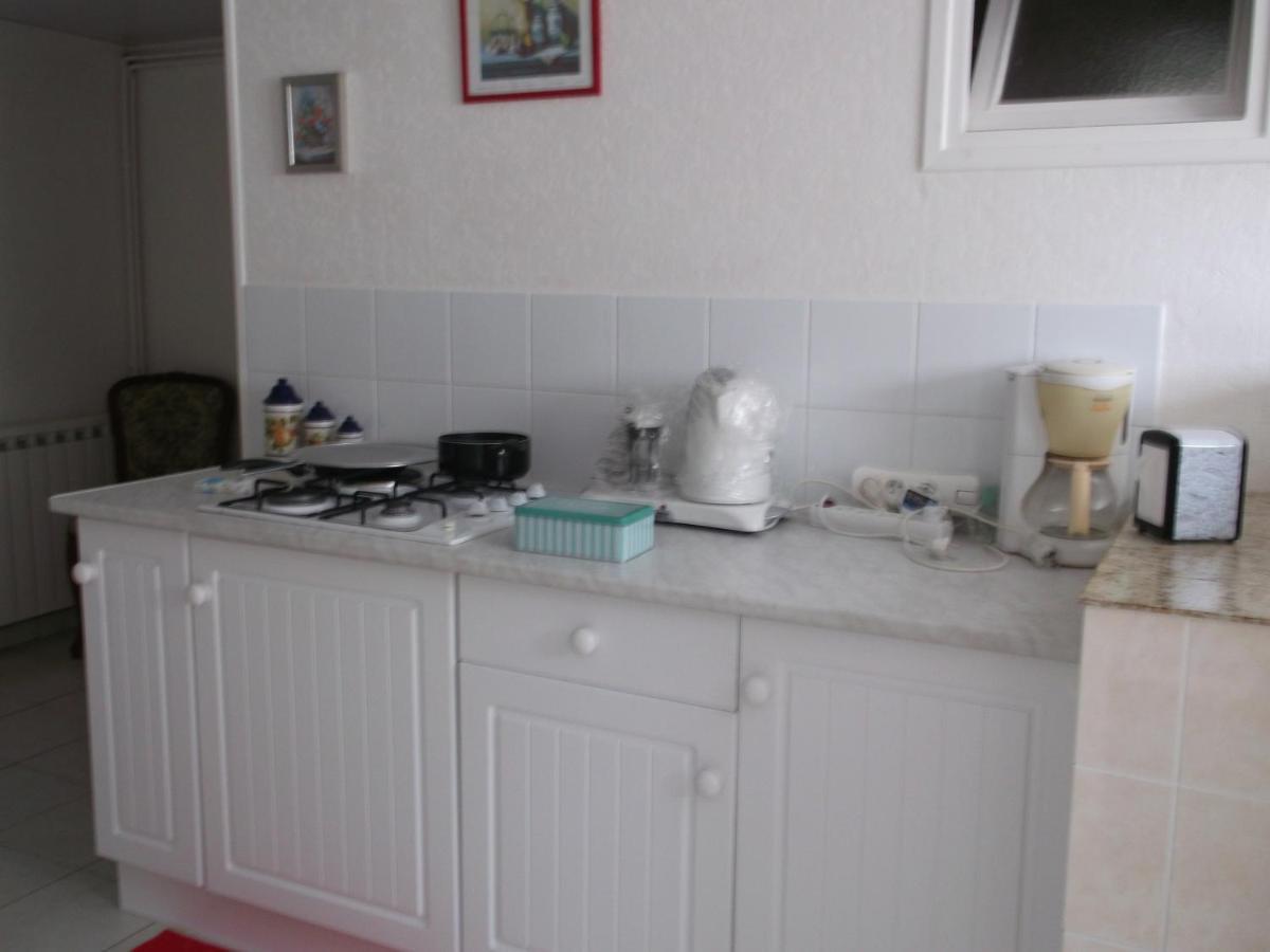Bed and Breakfast La Salamandre De Chazelles 16 Екстер'єр фото