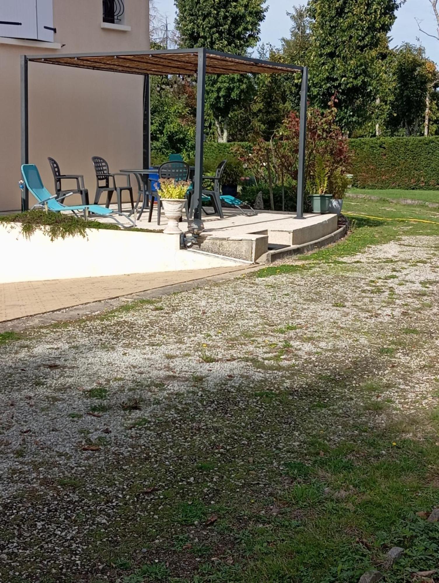 Bed and Breakfast La Salamandre De Chazelles 16 Екстер'єр фото